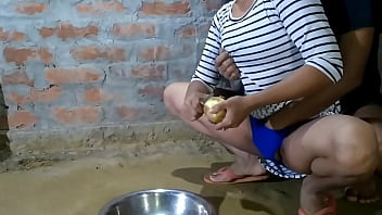 गाव कि नाजुक रसीली हाॅट सेक्सी जवान भाभी कि टांगे उठाकर डाॅगी स्टाईल चुदाई गाव कि नाजुक रसीली हाॅट सेक्सी जवान भाभी कि टांगे उठाकर डाॅगी स्टाईल चुदाई