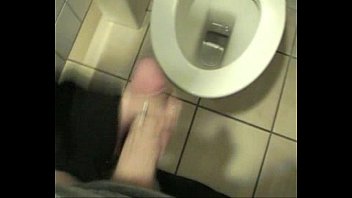 My 18 Years Old Bitch Making A Hand Job In Theb Bath Room At Schoolvi