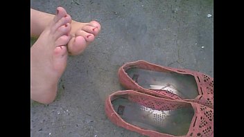 STRAWBERRY STINKY SOLES.AVI STRAWBERRY STINKY SOLES.AVI