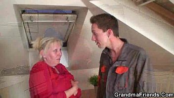Fixing The Machine – Fucking The Busty Granny