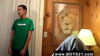 Gay Porn Bi Skater Eats Straight Gay Porn Bi Skater Eats Straight