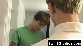 Hot Twink Nathan Stratus Ordered A Meaty Package And It Eventually Hot Twink Nathan Stratus Ordered A Meaty Package And It Eventually