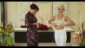Awesome Lesbian Shower