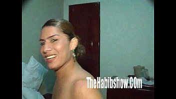 Drag Queen Fucks Pussy For The First Time Ever Drag Queen Fucks Pussy For The First Time Ever