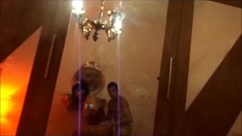 A DAMA E O BOMBEIRO CIVIL A DAMA E O BOMBEIRO CIVIL