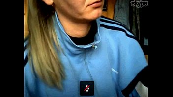 Viki 30 Years Old MILF Fun At Skype
