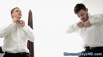 Mormon Straddles To Jizz