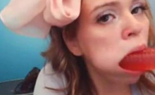 Redhead Amateur's Webcam Dildo Show